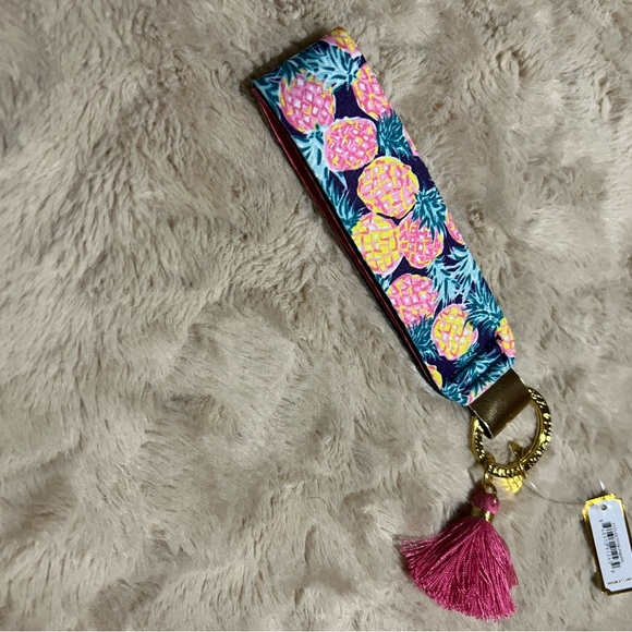 Simply Southern Accessories - Pineapple Key Fob
